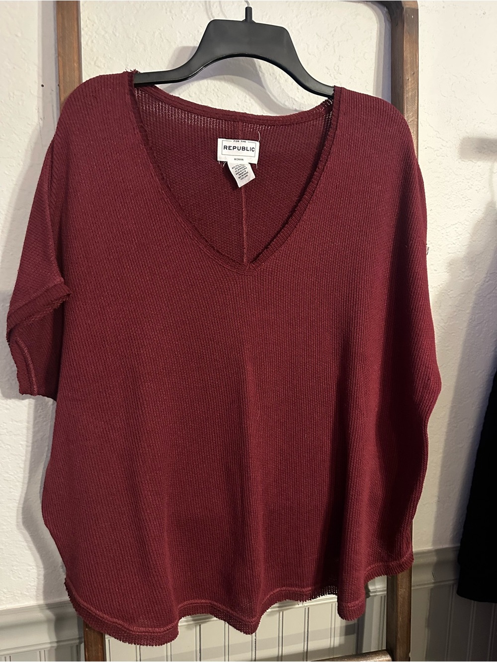 For The Republic Women's V-Neck Short-Sleeve Knit Top - Burgundy